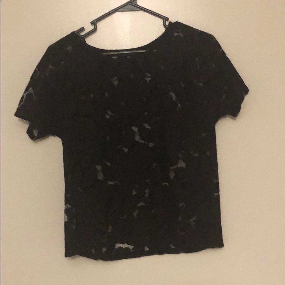 BLACK FLORAL LACE TOP